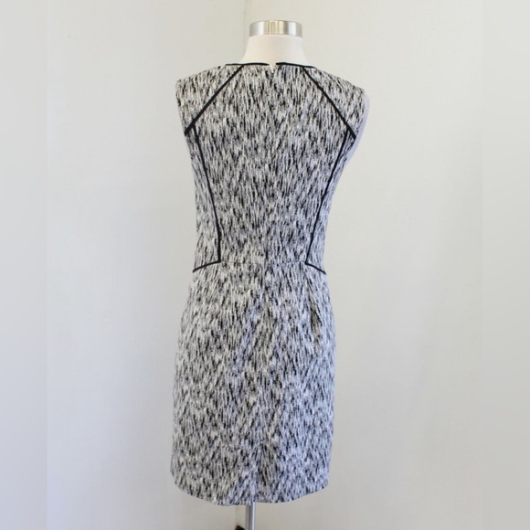 Banana Republic Dress - Office Career Shift Dress - Size 6 - EUC - Black White - Picture 3 of 16